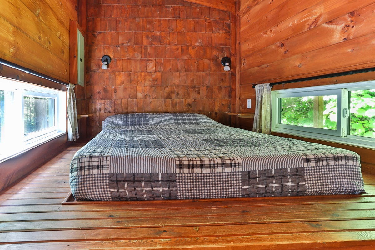 Ecorce ChaletsLanaudiere Chambre min Ecorce ChaletsLanaudiere Chambre min