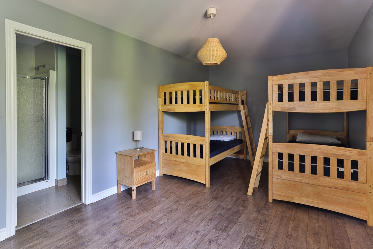 Taniere ChaletsLanaudiere Chambre 2 min Taniere ChaletsLanaudiere Chambre 2 min