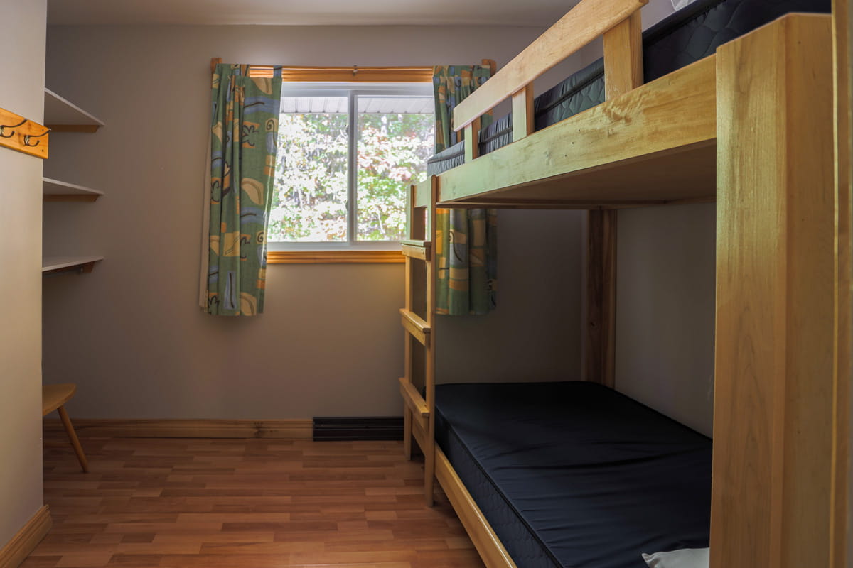 Belvedere-ChaletsLanaudiere-Chambre (1)