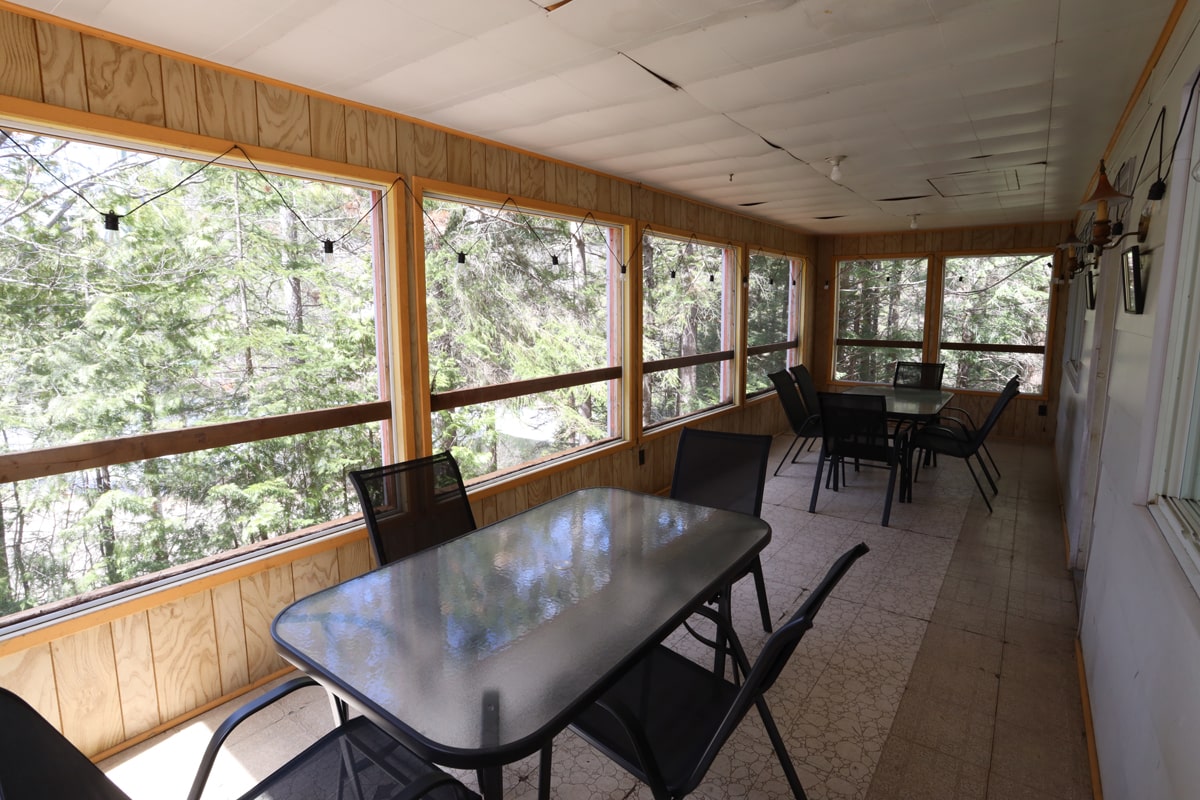 Lavalla 2024 chalets lanaudiere terrasse Lavalla 2024 chalets lanaudiere terrasse