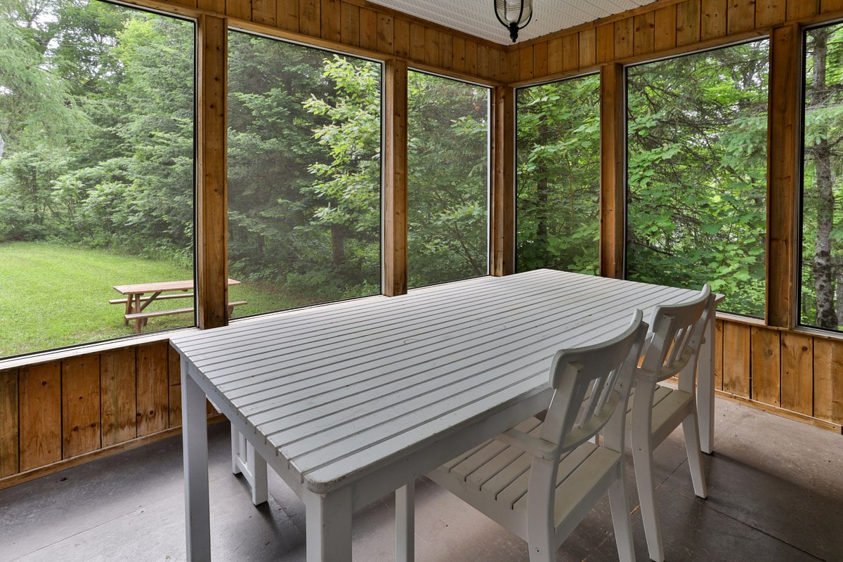 Phare Chalets Lanaudiere Veranda 1 Phare Chalets Lanaudiere Veranda 1