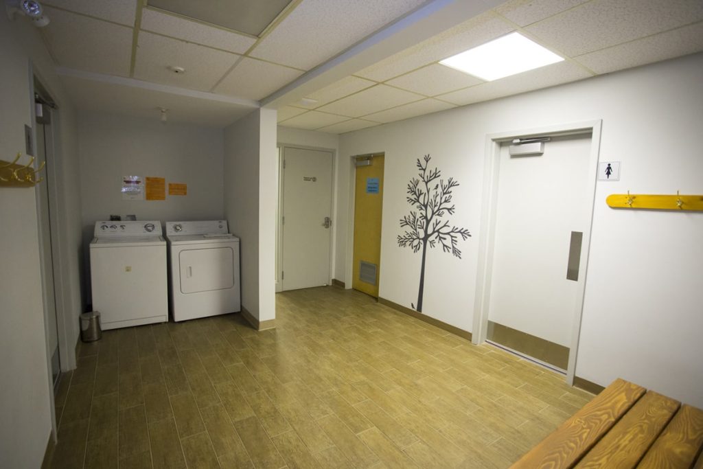 Bloc sanitaire min